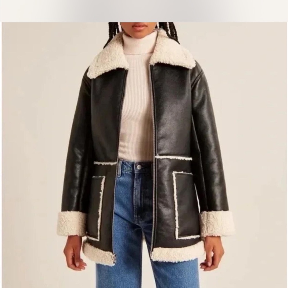 Abercrombie & Fitch Black and Cream Teddy Jacket